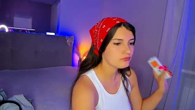 Laura_Leee live