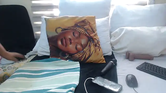 Foxybrownxx1 live