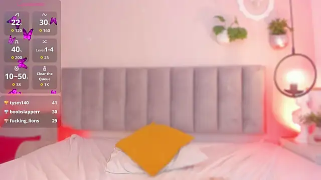 Tina_curly live