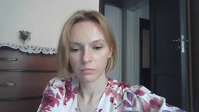 AdelleLovee_ live