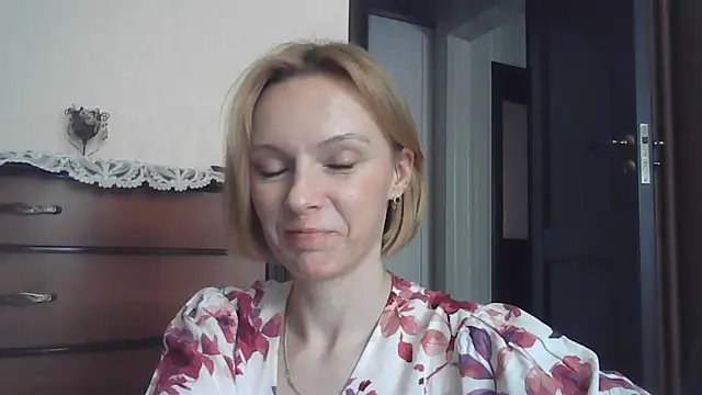 AdelleLovee_ live