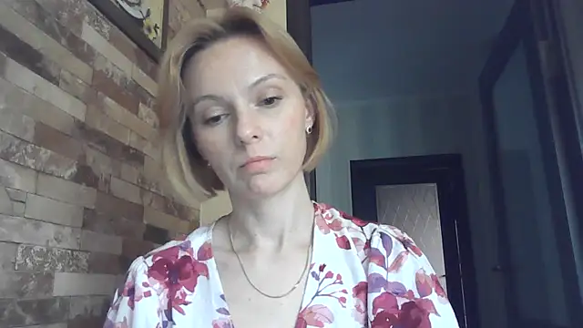 AdelleLovee_ profile