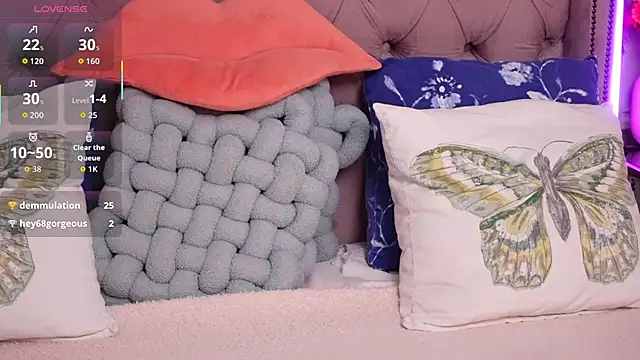 JenniferLovve live