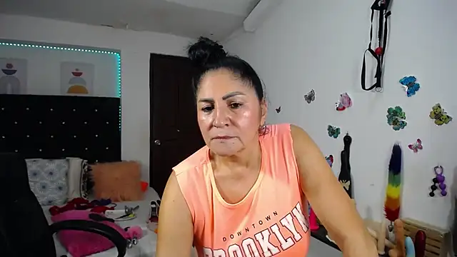 mature_bigboobs10 live