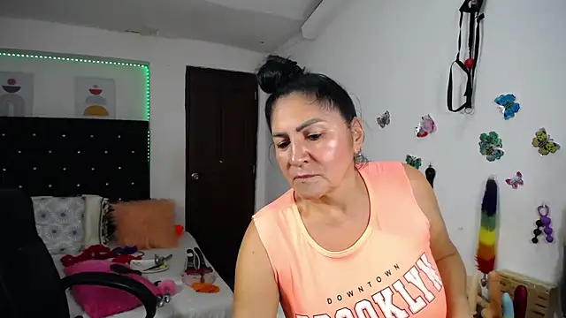 mature_bigboobs10 live
