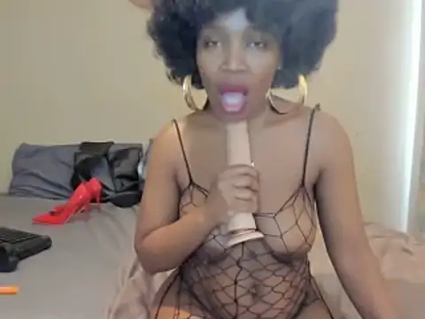 AfricanSquirtingQueen live