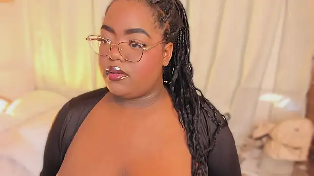 Ayanaa_Ebony_ live