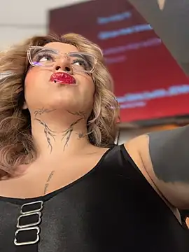CarolQueen1_ live