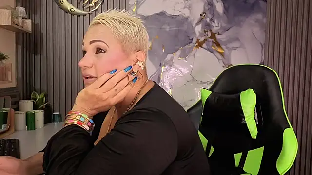GianellaCox_ live