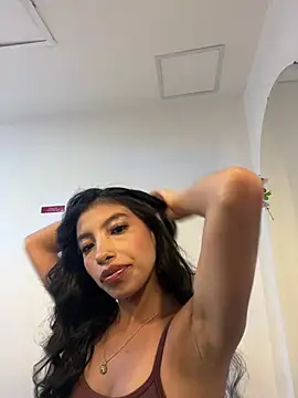 Tiffany_Low live