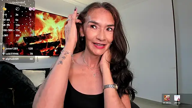 Emma_Mendozaa live