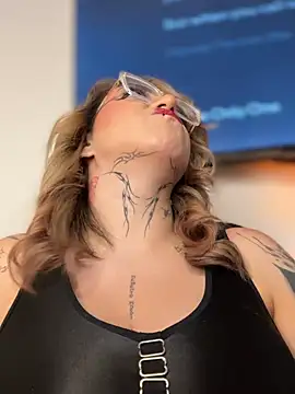 CarolQueen1_ live