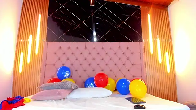 AinaPink live