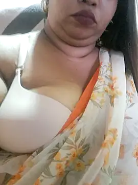 Ravina_patil1 live