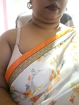 Ravina_patil1 live