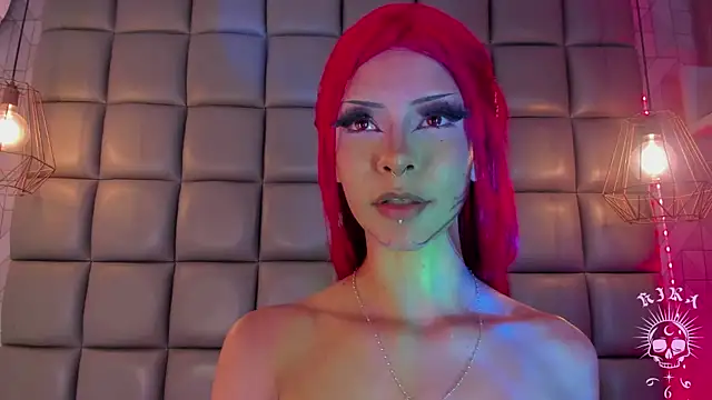 kira_vance profile