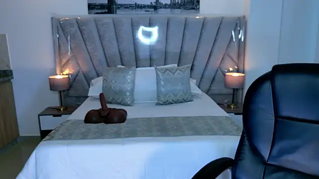 Layla_Breezee live