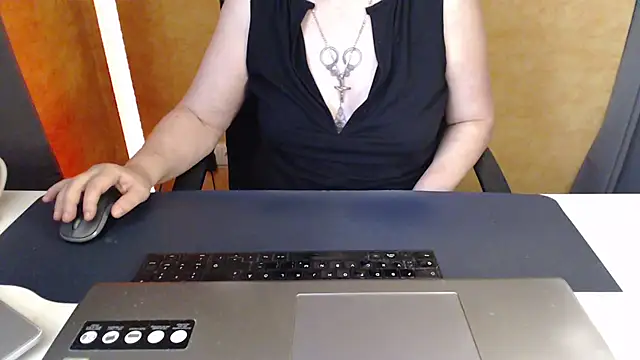 SweetPhoenix76 live