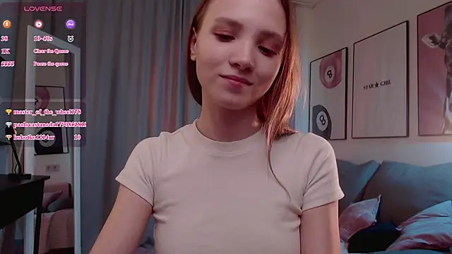 Adria_Arjona live