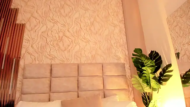 GinaSalanne live