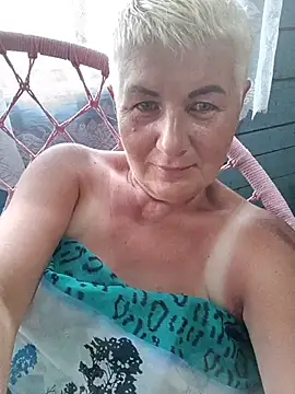 NicoleOlla live