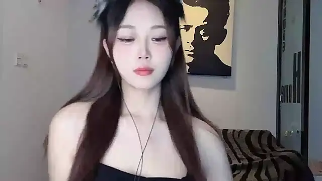 KiKi-011 live