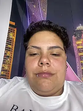 Hailey_Curvy live