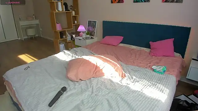 BritneyLix live