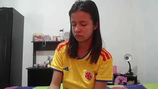 nathaly_jones_ live