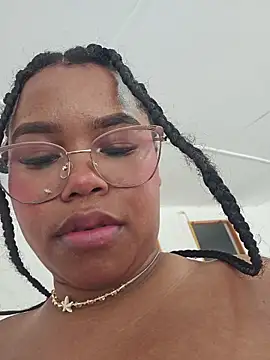 Alexandra_Jaramillo live