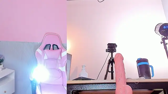 Laraebony_ live