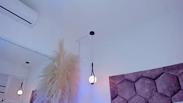 emily_nova_ live