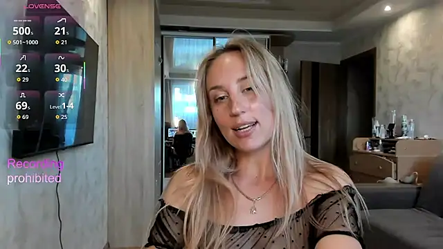 lady_Nati live