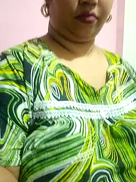 Ravina_patil1 live