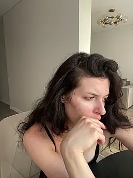 little_belucci live