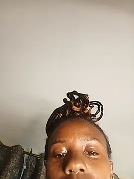 Miss_Lunar live