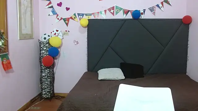 pamela_echeverria live
