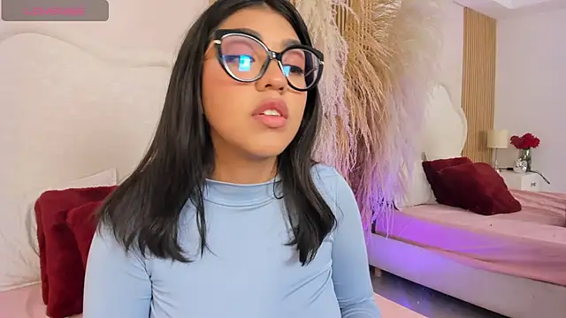 rebeca_taylor live