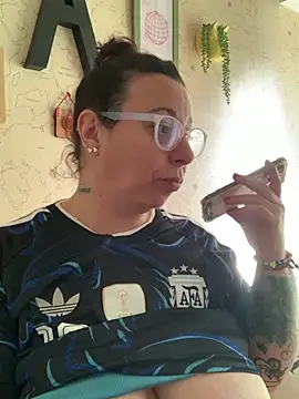 LupitaHaze live