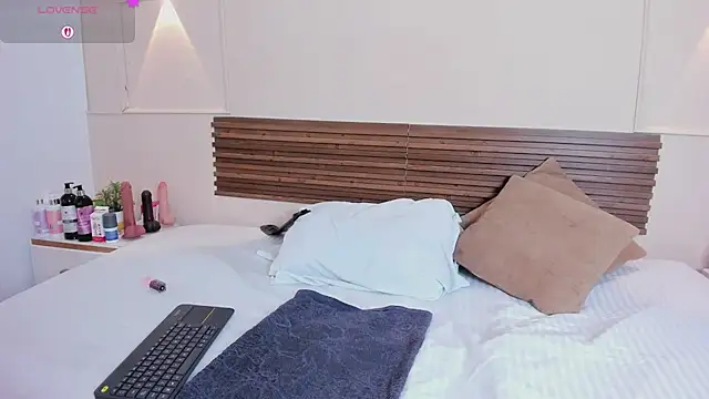mia_gold_ live