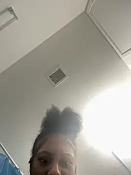 ShortcakeMochaa live