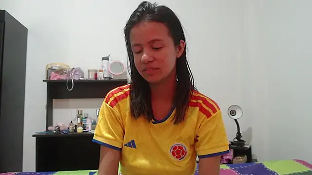 nathaly_jones_ live