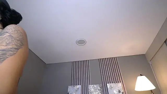 VegaLuxe live