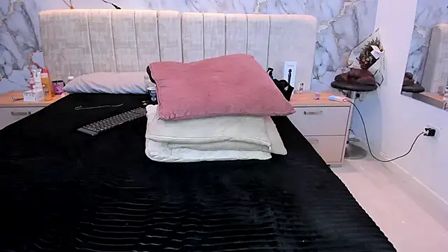 kiana_cream live