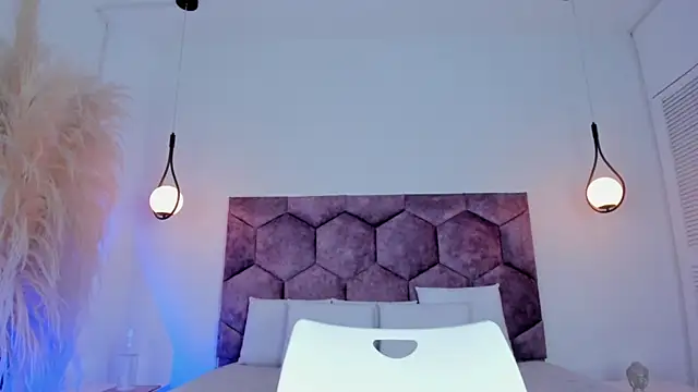 emily_nova_ live