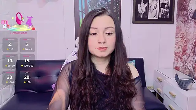 Eva_Roussell live