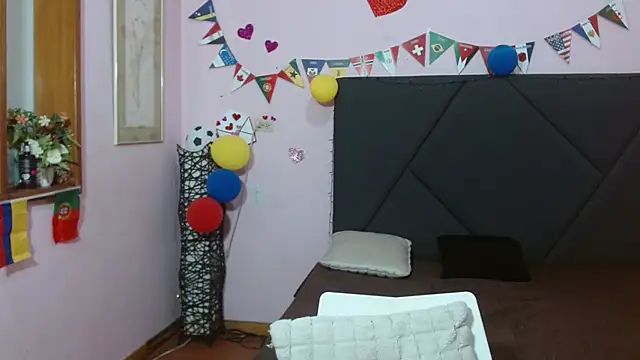 pamela_echeverria live