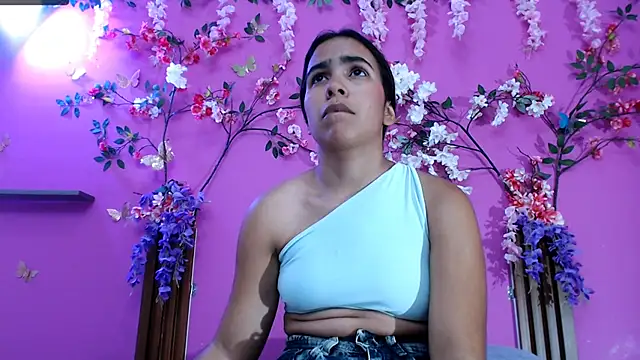 skinnysofia18 live
