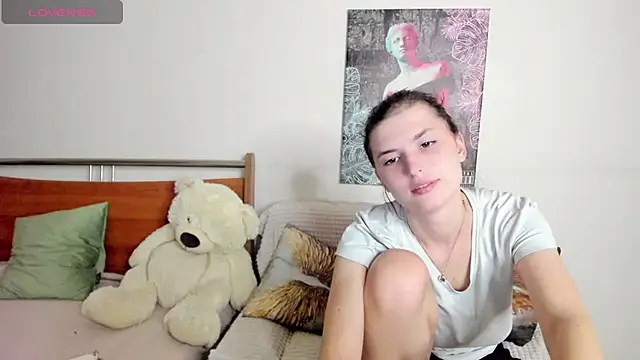 Kira_Devi live