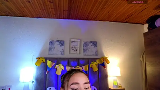 Victoria_Hils live